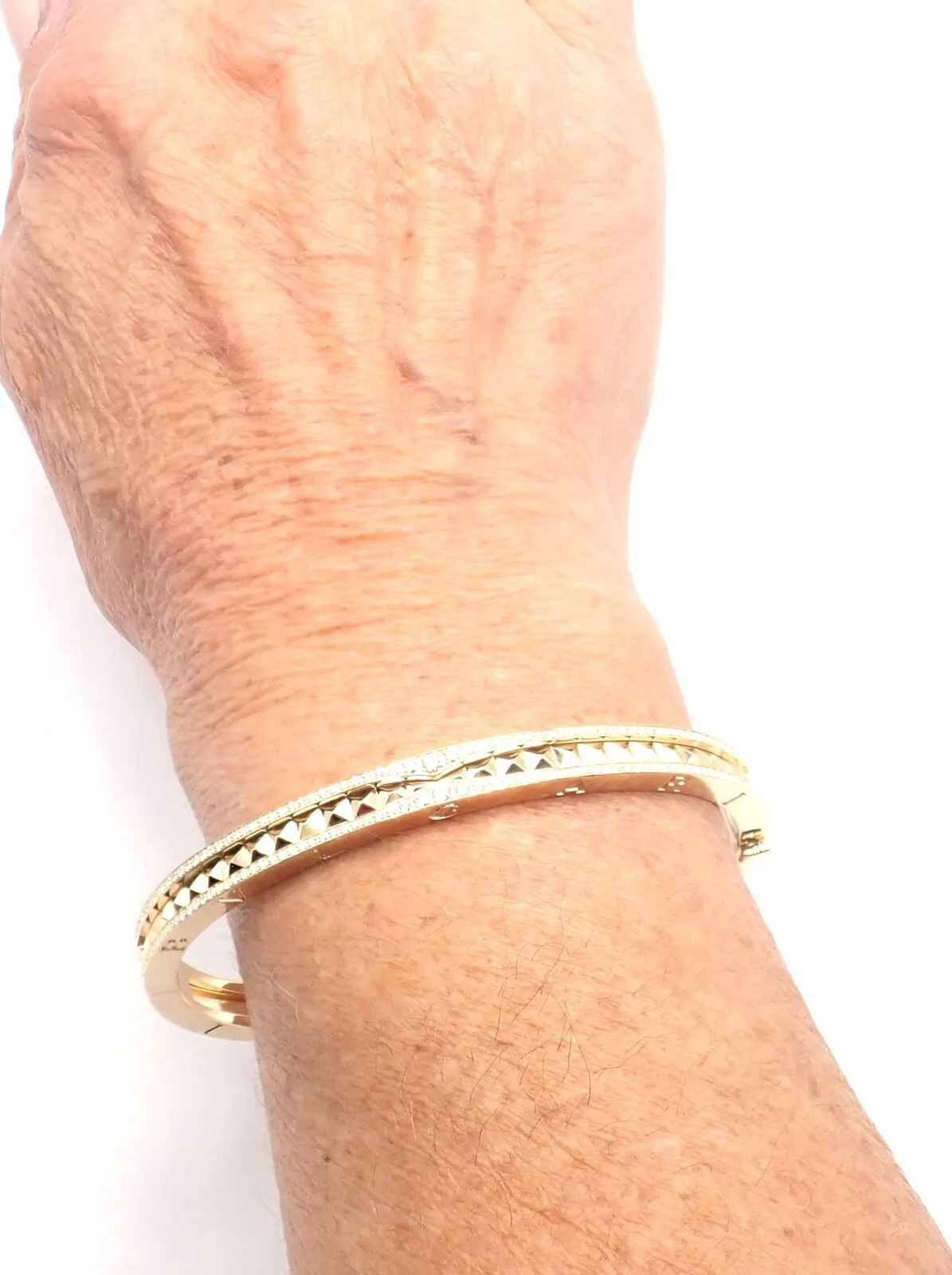 Authentic! Bulgari Bvlgari B.Zero1 Rock 18k Yellow Gold Diamond Bangle Bracelet