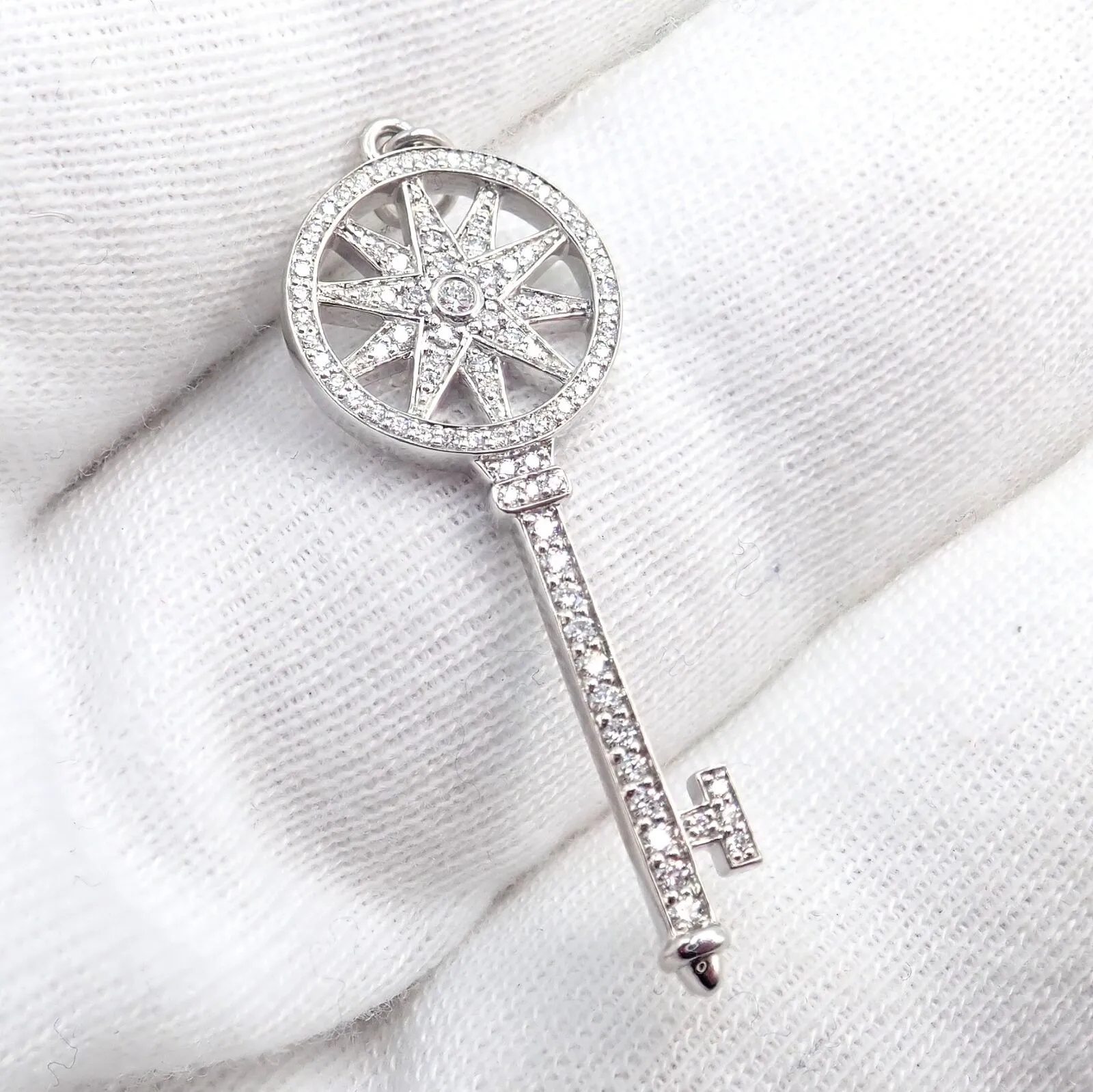 Authentic! Tiffany & Co Platinum Diamond Key Star Pendant Necklace