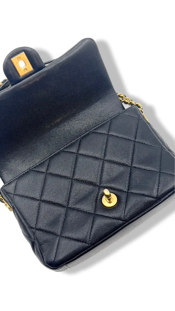 Chanel Medallion Mini, Twist Your Buttons
