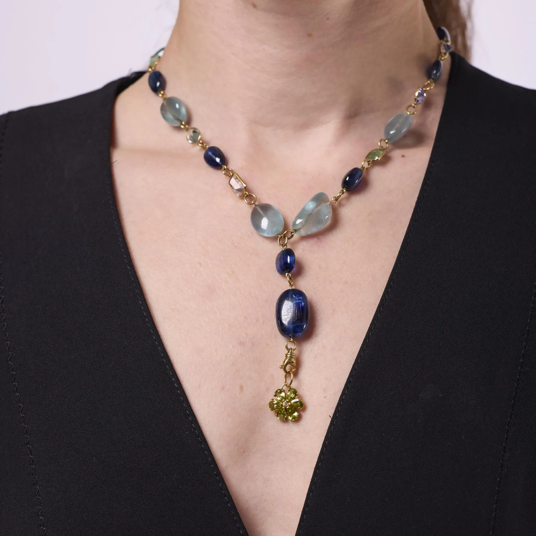 Vintage 220 carat total weight gemstone 18k yellow gold necklace